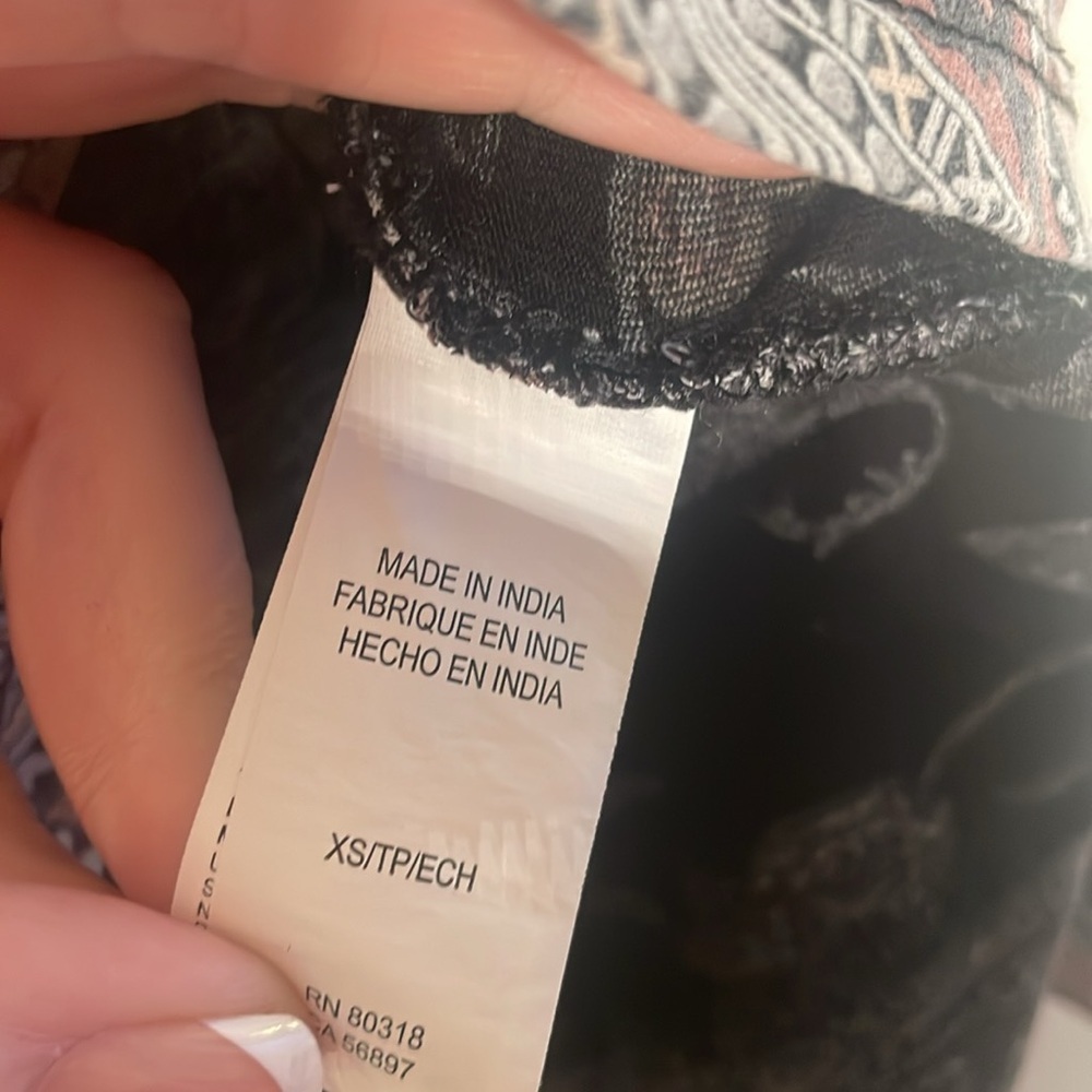 Lucky Brand floral XS top - Picture 4 of 5